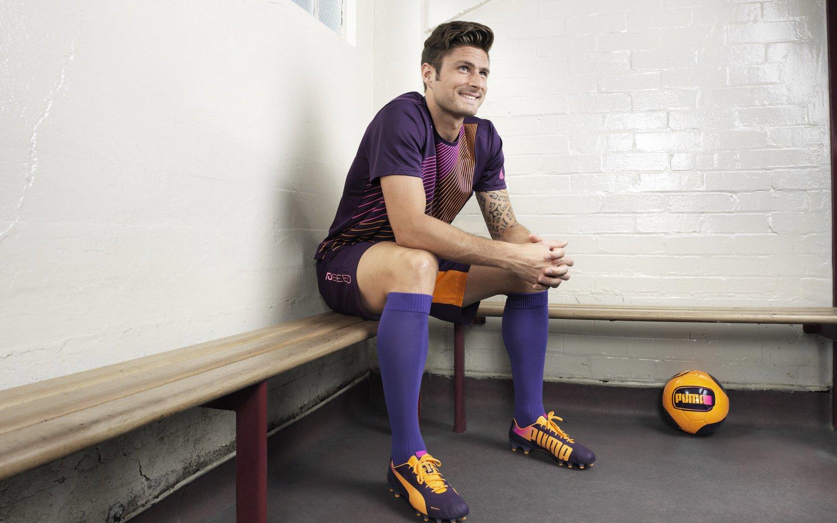 穆尼奥斯引豪门竞逐风暴，为任何一家效力皆是梦想成真