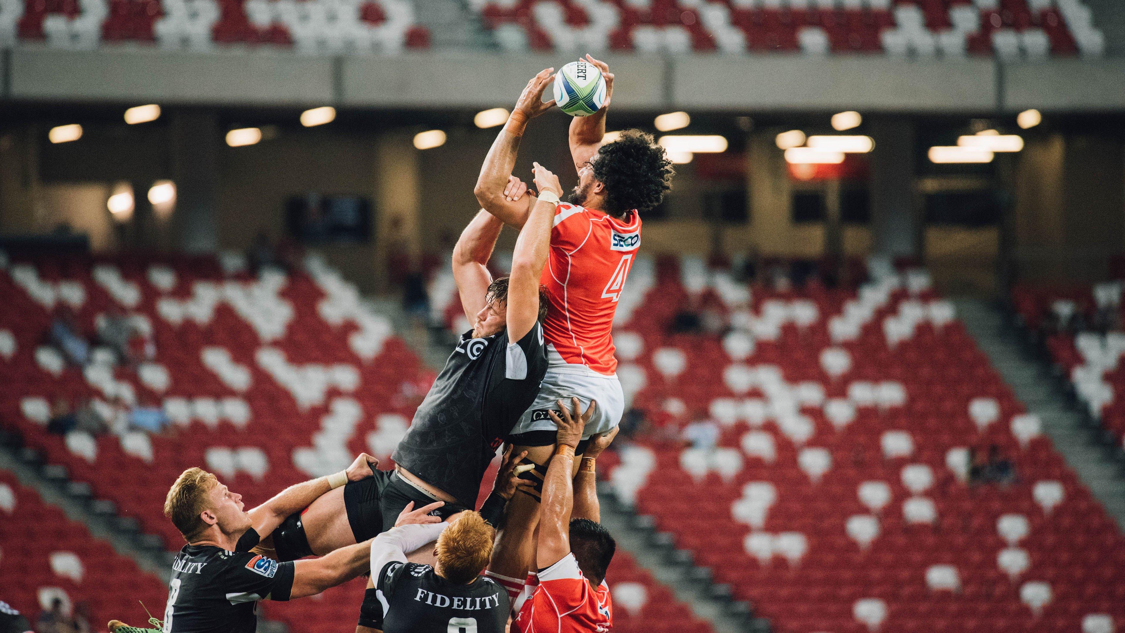 劳森重披山东战袍，昔日王牌归来能否引领球队逆流而上？